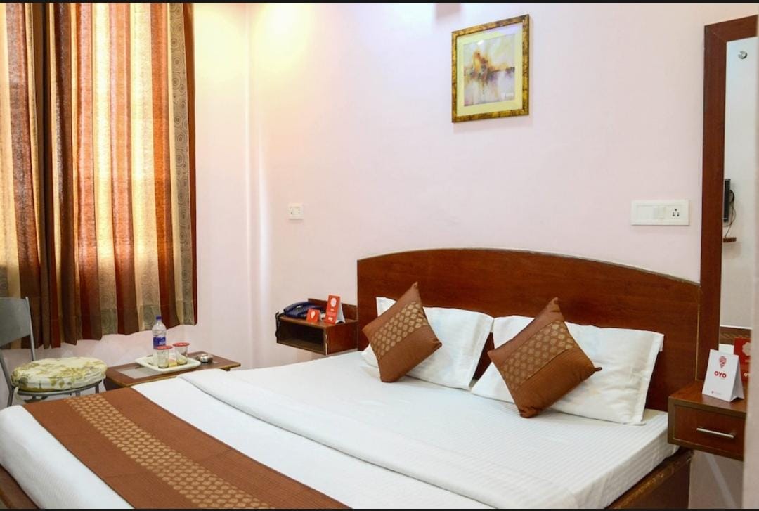 Hotel Konark Palace spacious room
